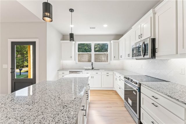 11 Kincardine Drive, Bella Vista, AR 72715