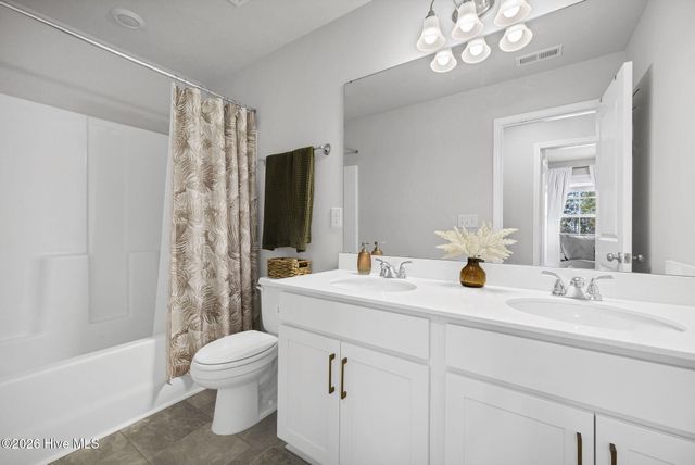 146 Plumtree Lane, Castle Hayne, NC 28429