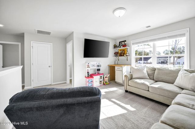 146 Plumtree Lane, Castle Hayne, NC 28429