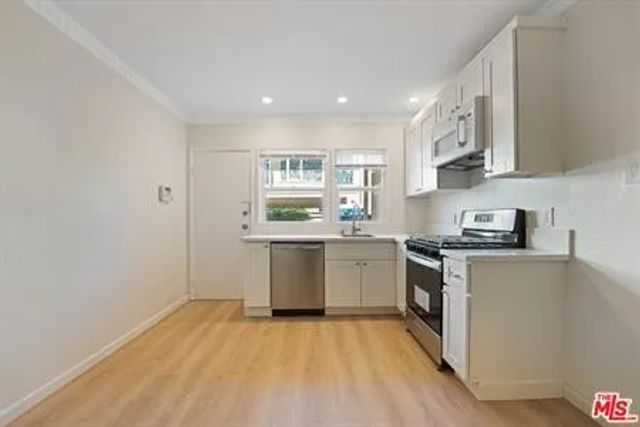 212 S Reeves 4, Beverly Hills, CA 90212