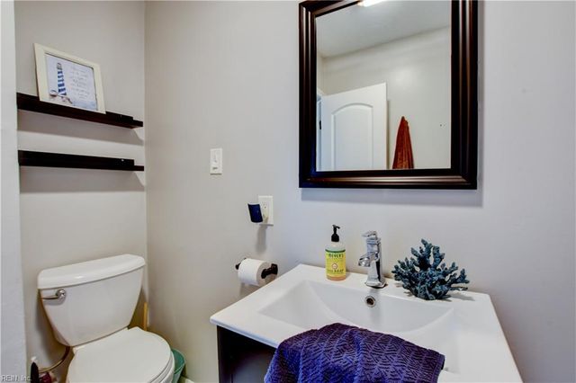 5744 Godwin BLVD, Suffolk, VA 23432