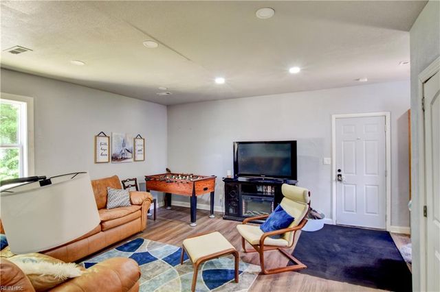 5744 Godwin BLVD, Suffolk, VA 23432