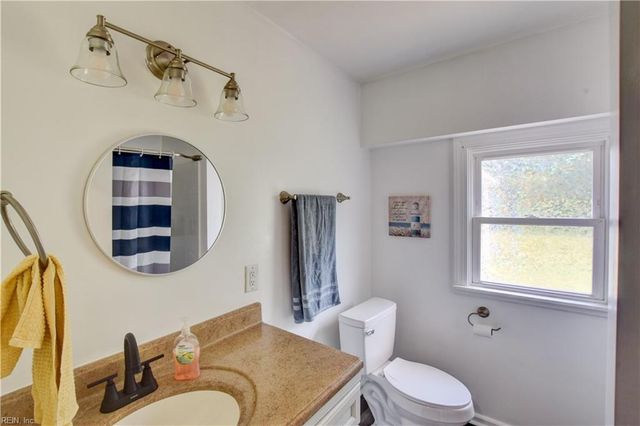 5744 Godwin BLVD, Suffolk, VA 23432