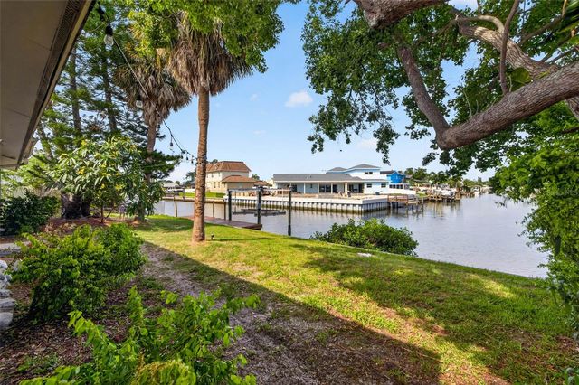4623 BAY CREST DRIVE, Tampa, FL 33615