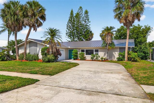 4623 BAY CREST DRIVE, Tampa, FL 33615