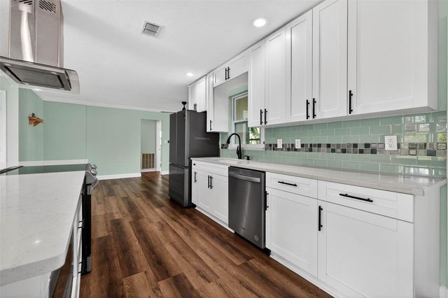 4623 BAY CREST DRIVE, Tampa, FL 33615