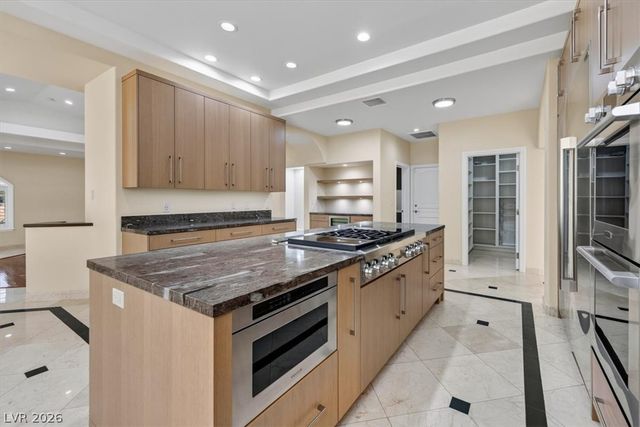 2021 South Valadez Street, Las Vegas, NV 89117