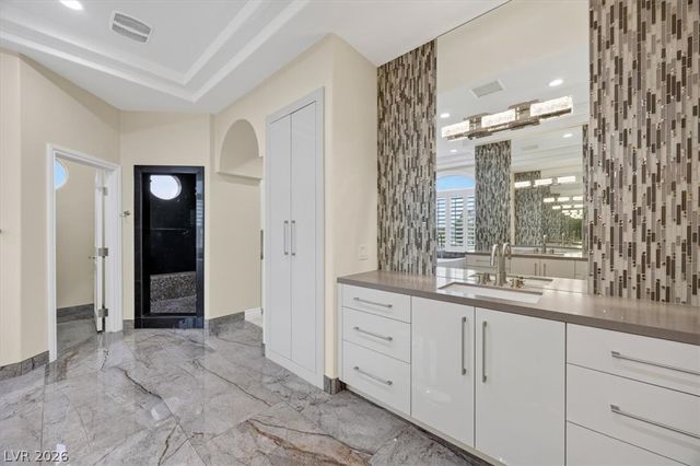 2021 South Valadez Street, Las Vegas, NV 89117