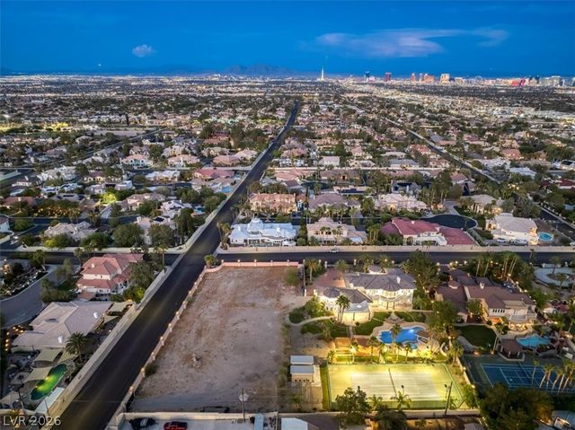 2021 South Valadez Street, Las Vegas, NV 89117