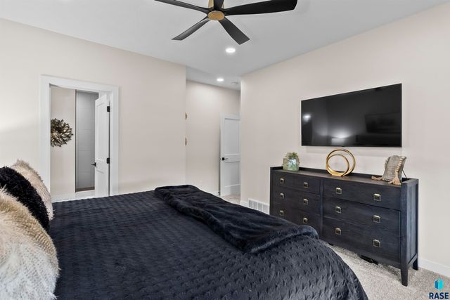 421 Dale Ave Avenue, Harrisburg, SD 57032