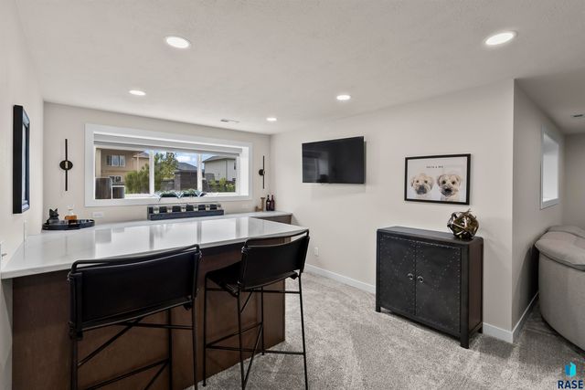 421 Dale Ave Avenue, Harrisburg, SD 57032