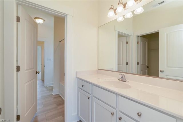 2100 Sanderson RD, Chesapeake, VA 23322