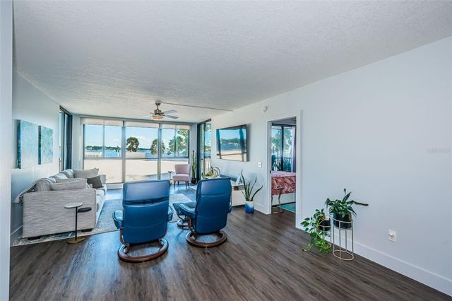 7100 SUNSHINE SKYWAY LANE S 203, St Petersburg, FL 33711