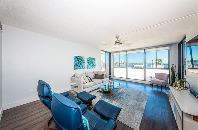 7100 SUNSHINE SKYWAY LANE S 203, St Petersburg, FL 33711