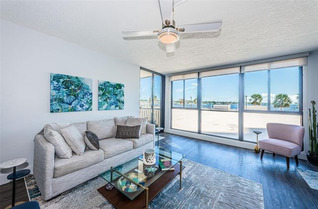 7100 SUNSHINE SKYWAY LANE S 203, St Petersburg, FL 33711
