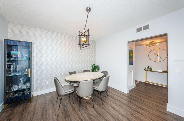 7100 SUNSHINE SKYWAY LANE S 203, St Petersburg, FL 33711