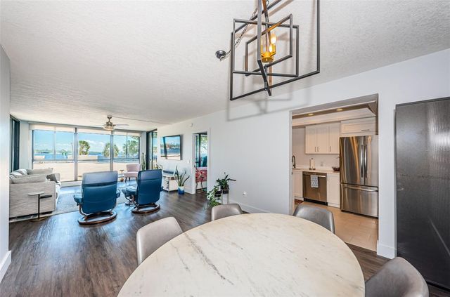 7100 SUNSHINE SKYWAY LANE S 203, St Petersburg, FL 33711
