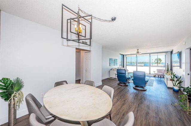 7100 SUNSHINE SKYWAY LANE S 203, St Petersburg, FL 33711