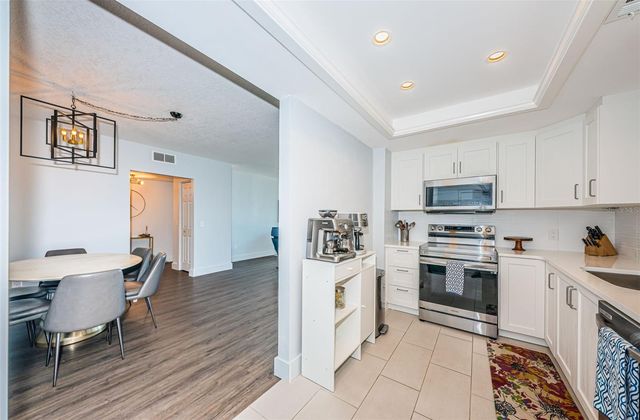 7100 SUNSHINE SKYWAY LANE S 203, St Petersburg, FL 33711