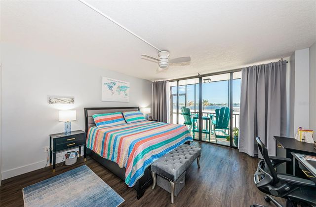 7100 SUNSHINE SKYWAY LANE S 203, St Petersburg, FL 33711
