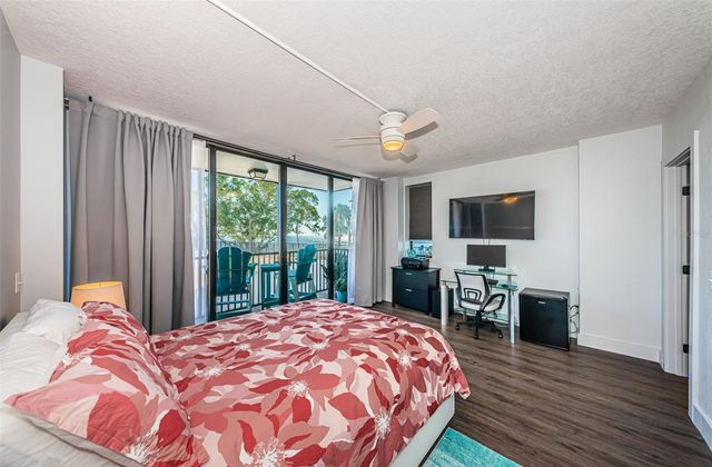 7100 SUNSHINE SKYWAY LANE S 203, St Petersburg, FL 33711