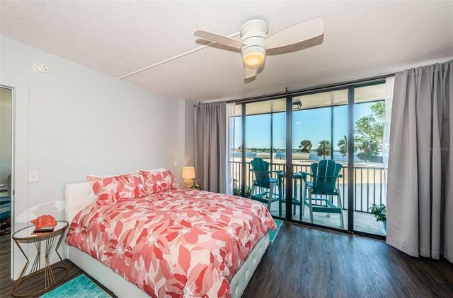 7100 SUNSHINE SKYWAY LANE S 203, St Petersburg, FL 33711