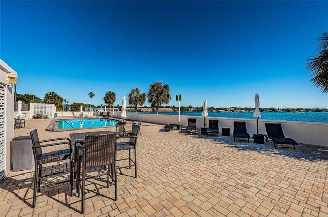7100 SUNSHINE SKYWAY LANE S 203, St Petersburg, FL 33711