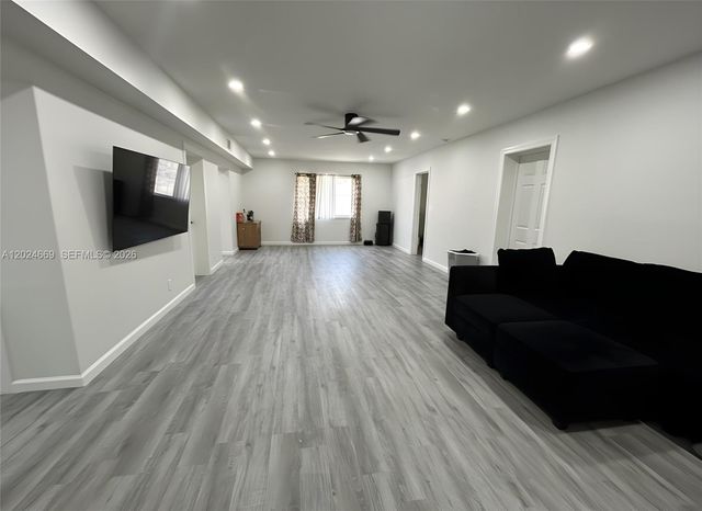 404 NW 18th Ave, Fort Lauderdale, FL 33311