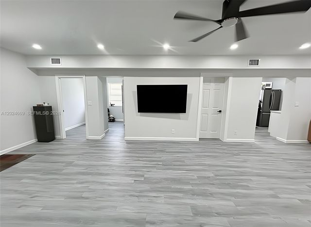 404 NW 18th Ave, Fort Lauderdale, FL 33311