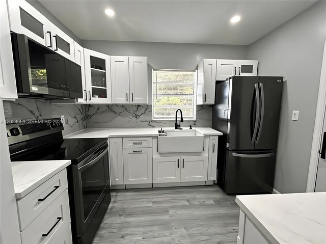 404 NW 18th Ave, Fort Lauderdale, FL 33311