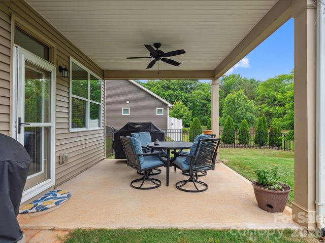 1326 Kings Grove Drive, York, SC 29745