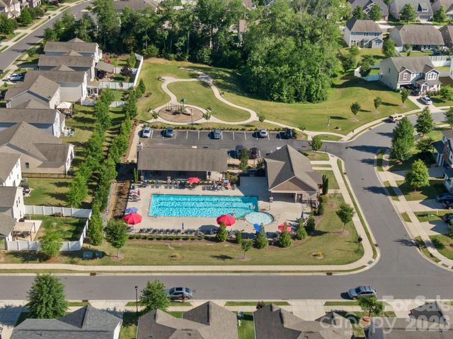 1326 Kings Grove Drive, York, SC 29745