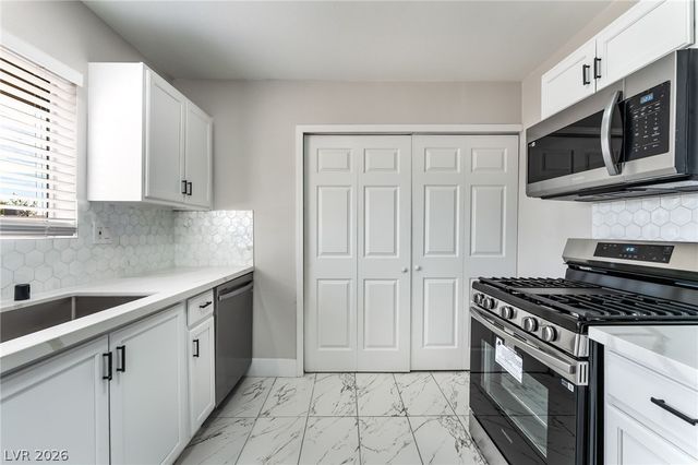 433 Duchess Avenue, North Las Vegas, NV 89030