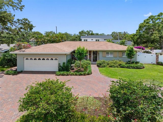 8300 37TH AVENUE N, St Petersburg, FL 33710