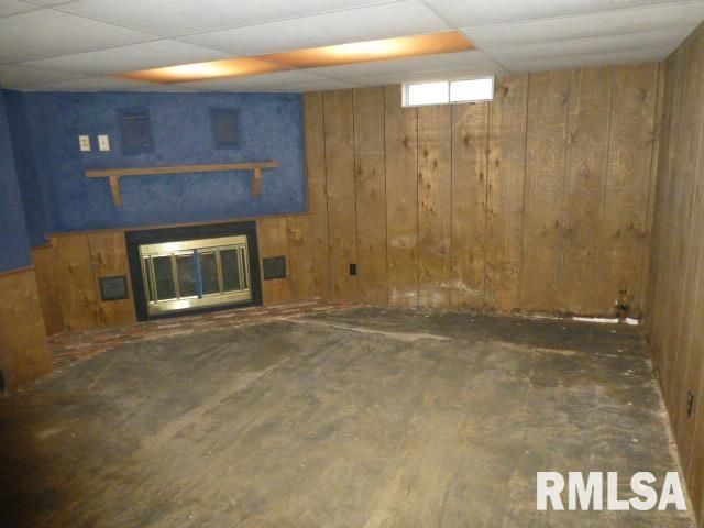 1319 CRESTVIEW Drive, Springfield, IL 62702