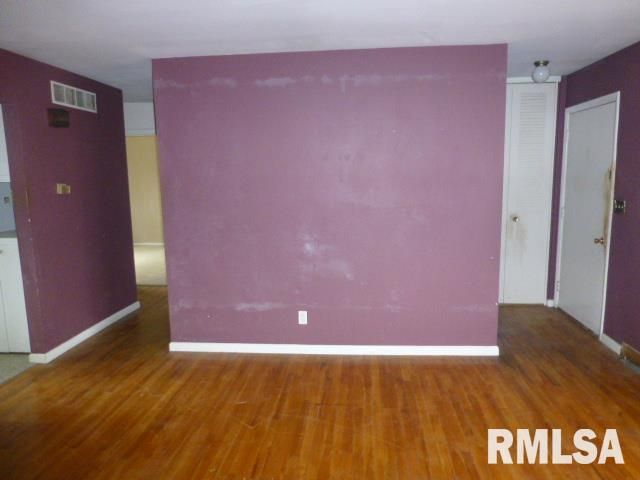 1319 CRESTVIEW Drive, Springfield, IL 62702