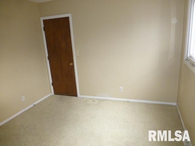 1319 CRESTVIEW Drive, Springfield, IL 62702