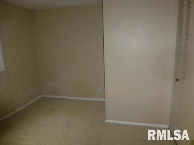 1319 CRESTVIEW Drive, Springfield, IL 62702