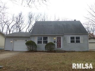 1319 CRESTVIEW Drive, Springfield, IL 62702