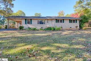 6123 Woodfield Circle, Spartanburg, SC 29303
