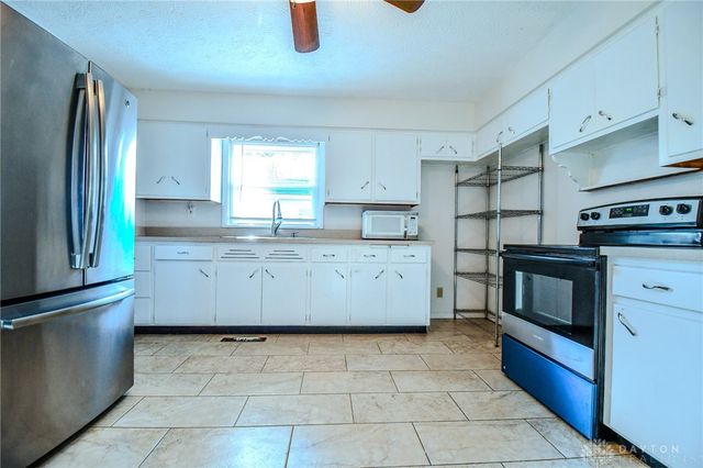 4924 Dinsmore Road, Dayton, OH 45449