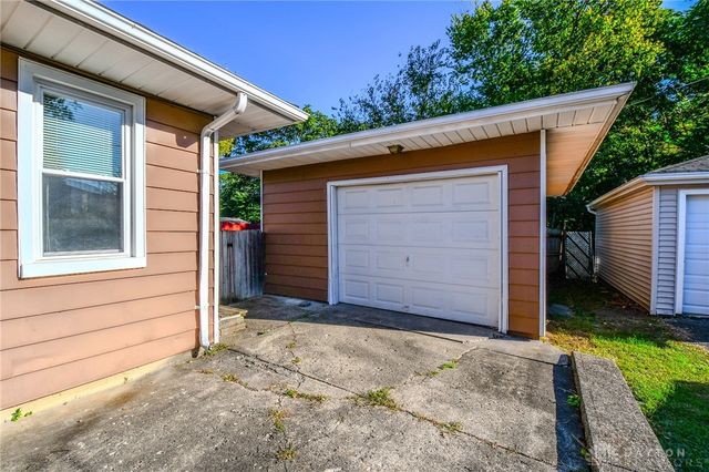 4924 Dinsmore Road, Dayton, OH 45449