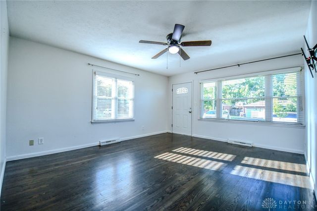 4924 Dinsmore Road, Dayton, OH 45449