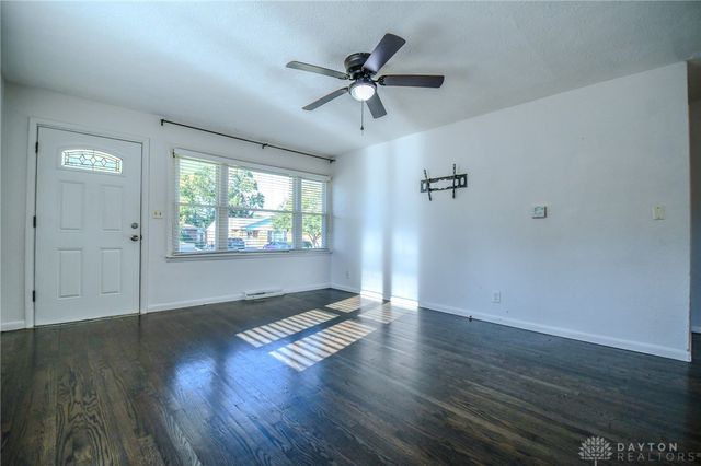 4924 Dinsmore Road, Dayton, OH 45449