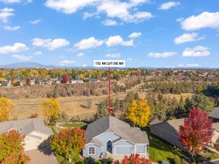 1753 NW Cliff Side Way, Redmond, OR 97756