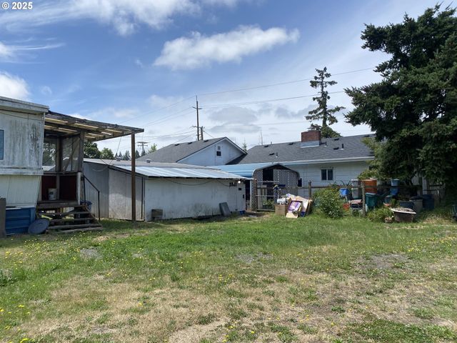 35001 SEAVEY LOOP Rd, Eugene, OR 97405
