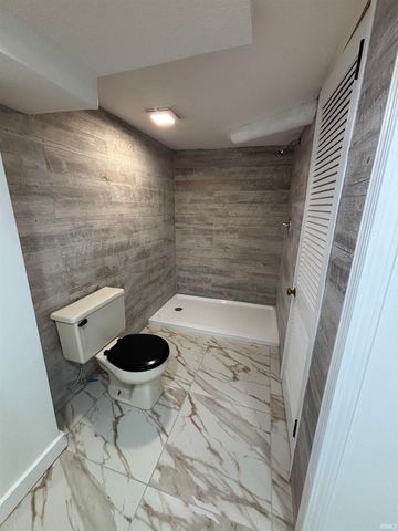 616 Stadium Drive, Fort Wayne, IN 46808