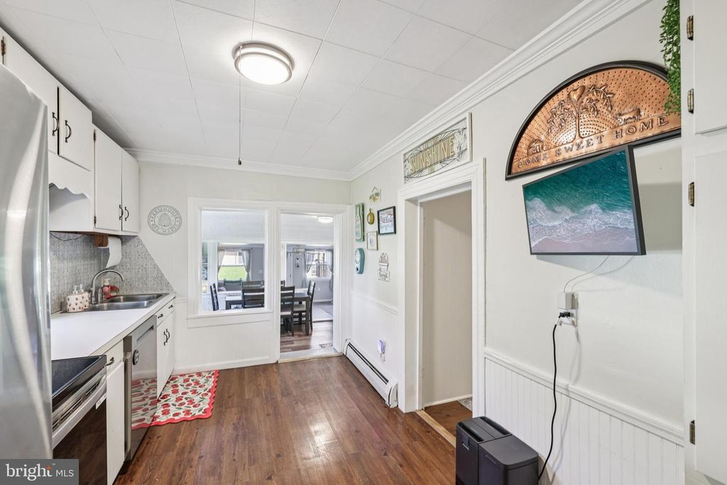 Image 15 of property listing at 14545 BARKDOLL RD, Hagerstown, MD 21742