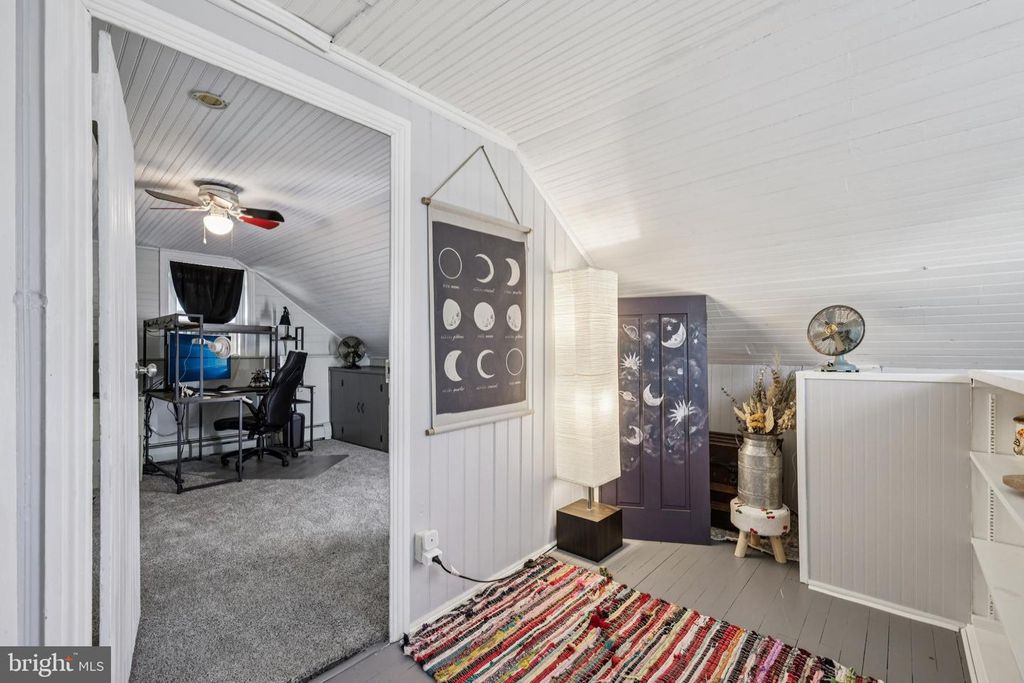 Image 24 of property listing at 14545 BARKDOLL RD, Hagerstown, MD 21742