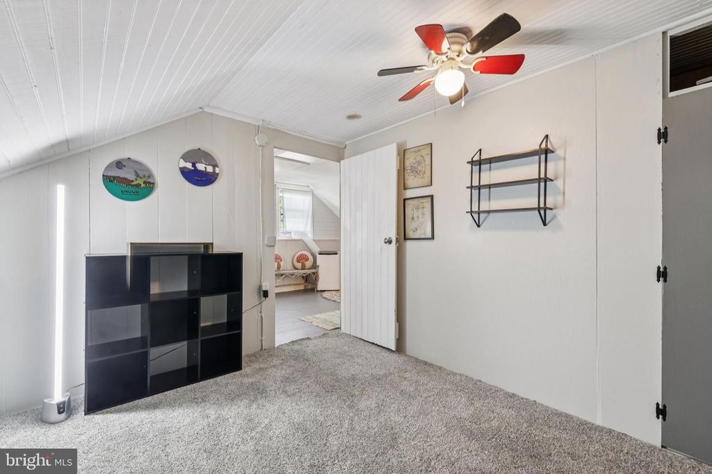 Image 29 of property listing at 14545 BARKDOLL RD, Hagerstown, MD 21742